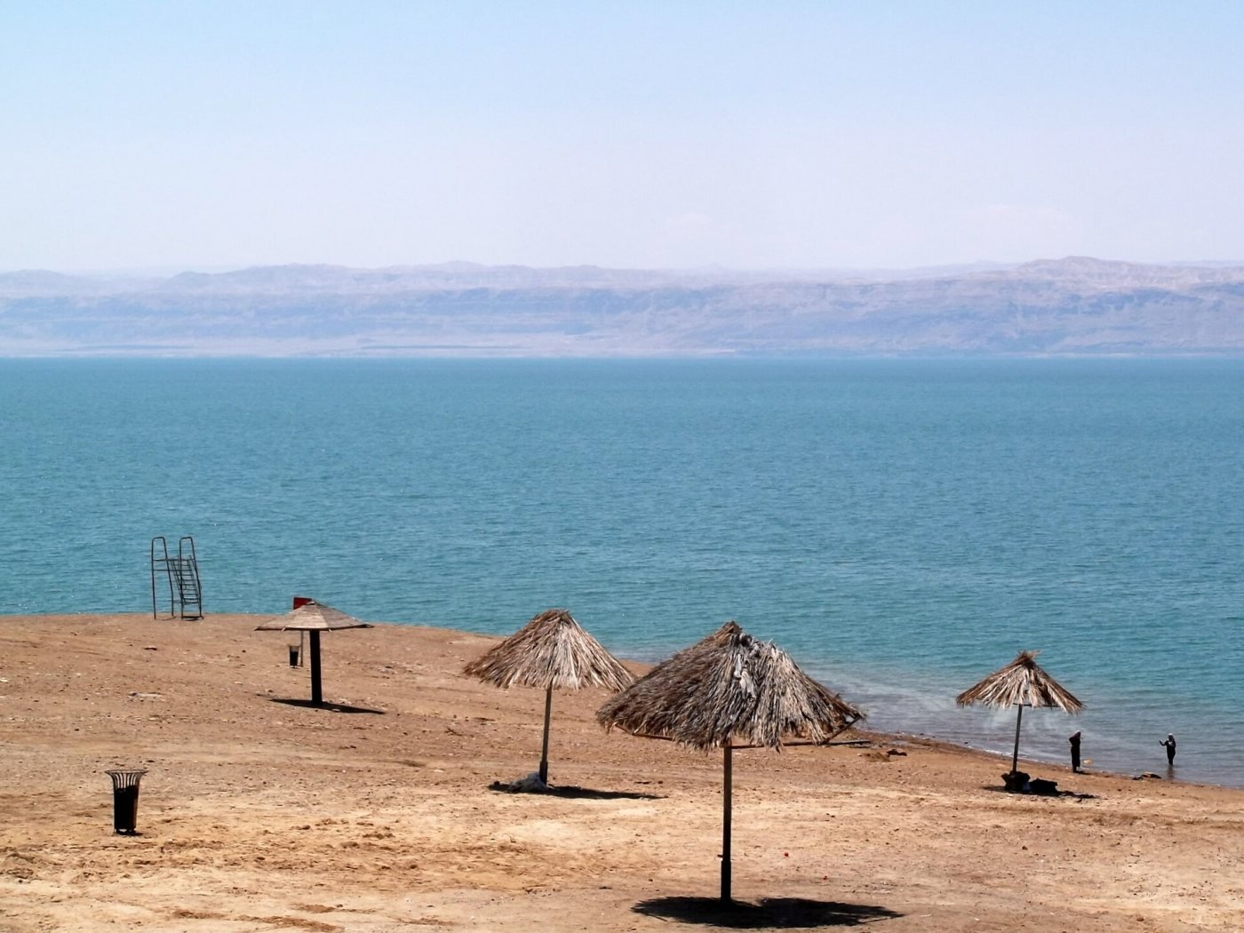 Dead Sea, Dead Sea shore