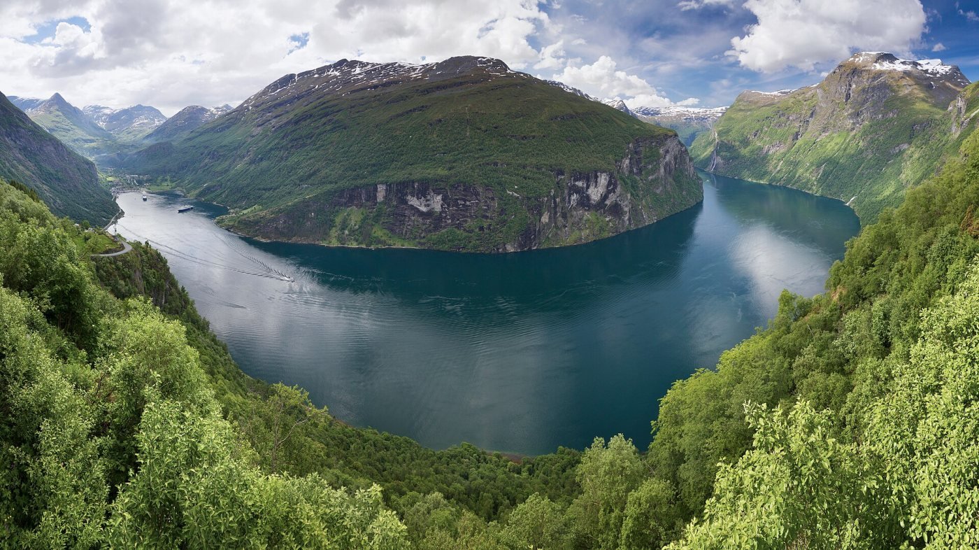 Geirangerfjord, Sunnmøre