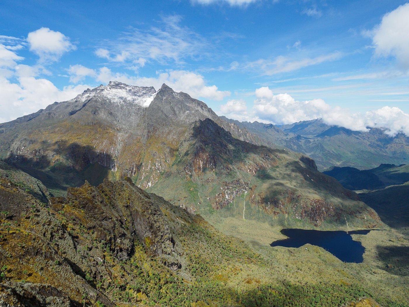 Lake Bujuku, Bujuku valley