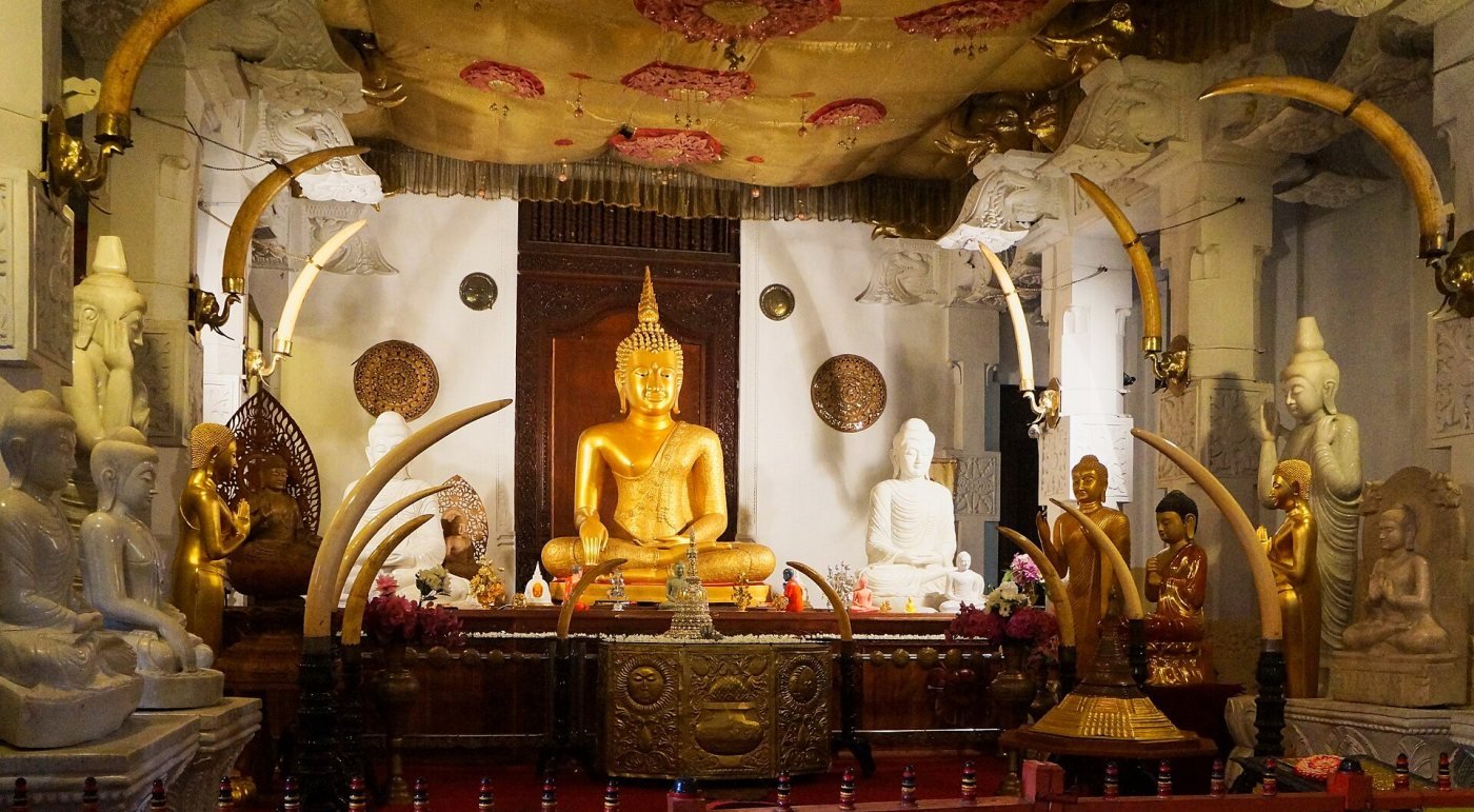 Temple of the Tooth, Kandy